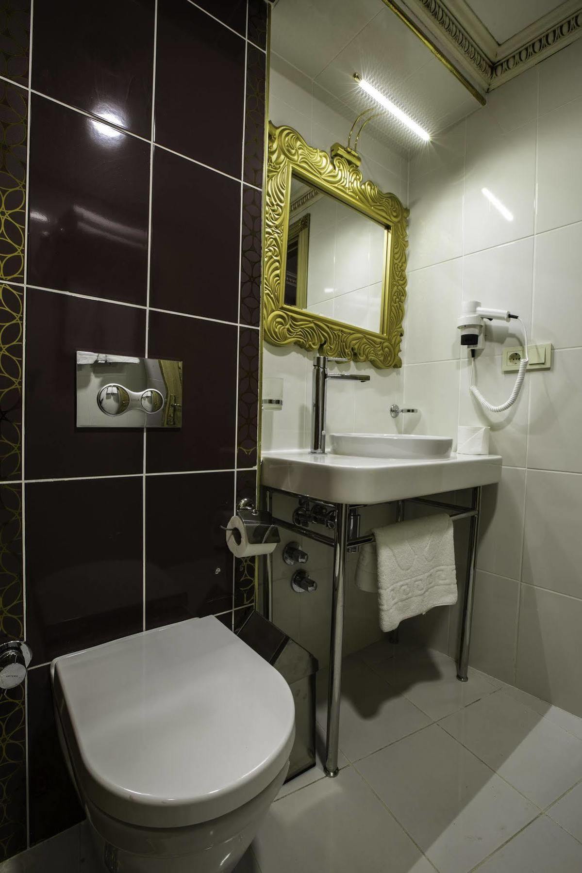 Phosphorion Hotel Istanbul Eksteriør billede Bathroom